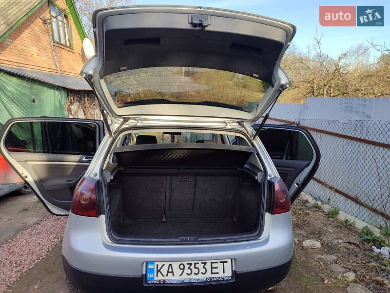 Хэтчбек Volkswagen Golf 2004 в Киеве фото 35 Хэтчбек Volkswagen Golf 2004 в Киеве