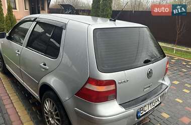 Хэтчбек Volkswagen Golf 2003 в 