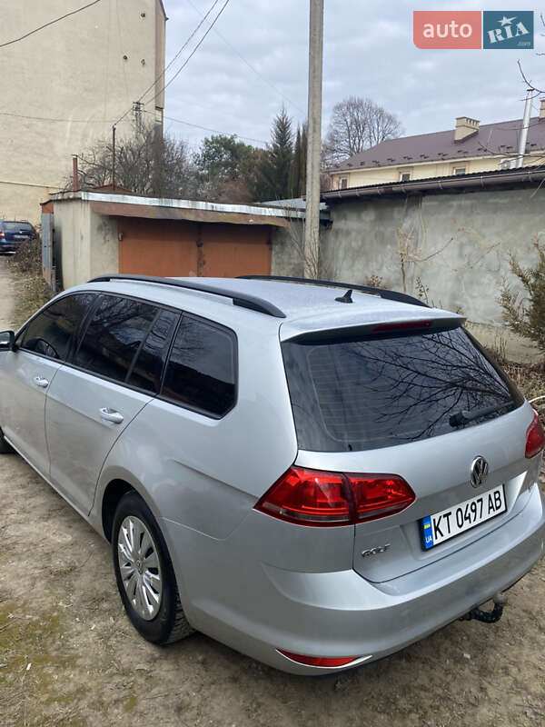 Универсал Volkswagen Golf 2013 в Ивано-Франковске