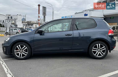 Хэтчбек Volkswagen Golf 2009 в 