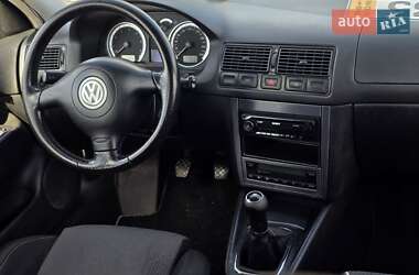 Универсал Volkswagen Golf 2004 в 
