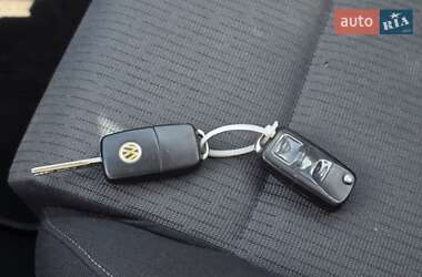 Универсал Volkswagen Golf 2004 в 