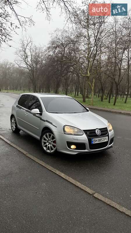Хэтчбек Volkswagen Golf 2008 в 