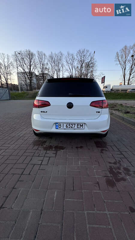 Хэтчбек Volkswagen Golf 2015 в Полтаве