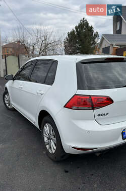 Хэтчбек Volkswagen Golf 2013 в 