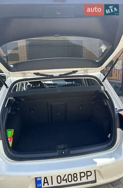 Хэтчбек Volkswagen Golf 2013 в 