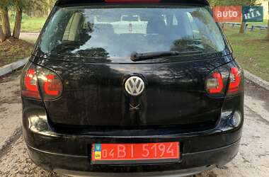 Хэтчбек Volkswagen Golf 2005 в 