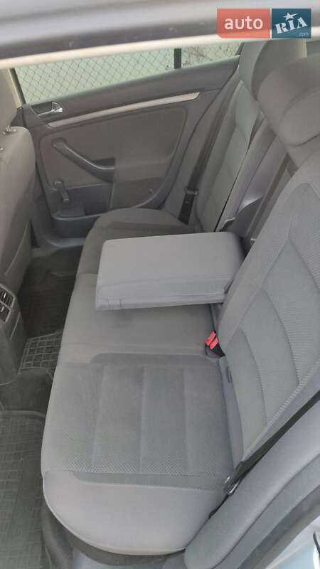 Хэтчбек Volkswagen Golf 2004 в Киеве фото 46 Хэтчбек Volkswagen Golf 2004 в Киеве