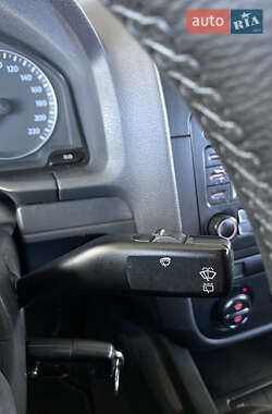 Хэтчбек Volkswagen Golf 2005 в 
