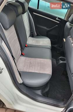 Универсал Volkswagen Golf 2010 в 