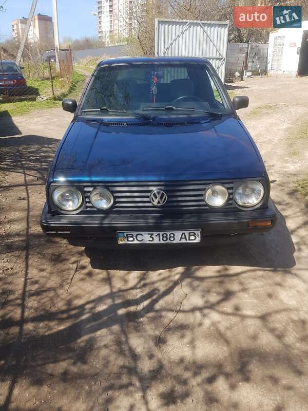 Хетчбек Volkswagen Golf 1988 в 