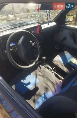 Хетчбек Volkswagen Golf 1988 в 