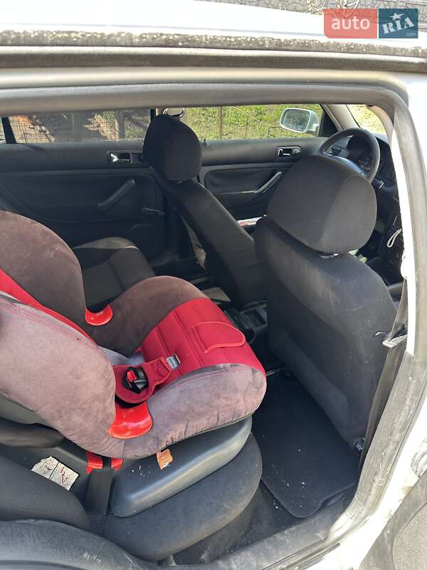 Хэтчбек Volkswagen Golf 2000 в Одессе