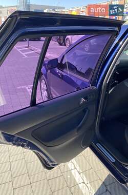 Хэтчбек Volkswagen Golf 2001 в 