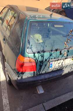 Хэтчбек Volkswagen Golf 1996 в 