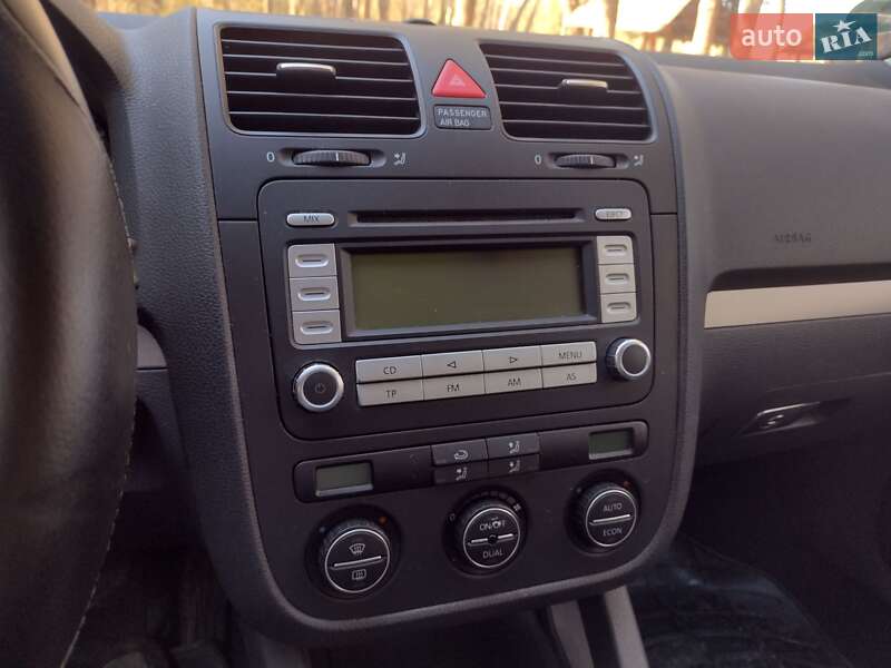 Хетчбек Volkswagen Golf 2007 в Рожище