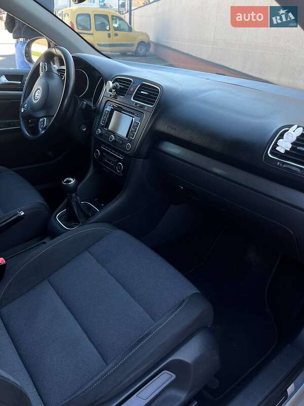 Універсал Volkswagen Golf 2012 в Виноградові