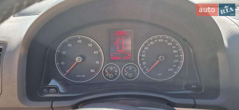 Хэтчбек Volkswagen Golf 2008 в Дубно