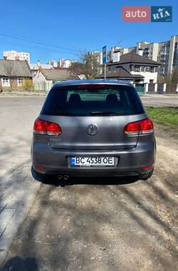 Хэтчбек Volkswagen Golf 2008 в 