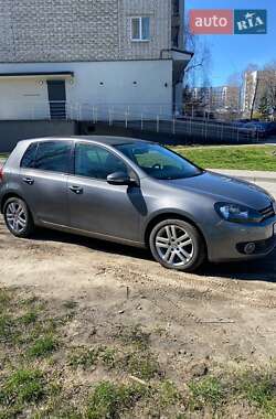 Хэтчбек Volkswagen Golf 2008 в 