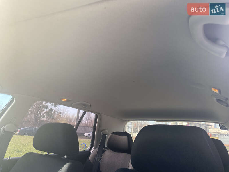 Хэтчбек Volkswagen Golf 1999 в Киеве