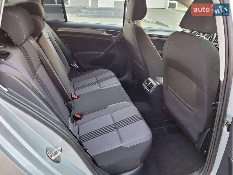 Универсал Volkswagen Golf 2018 в Черкассах