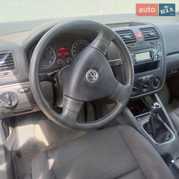 Хетчбек Volkswagen Golf 2008 в Старокостянтинові