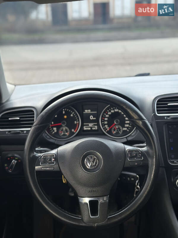 Универсал Volkswagen Golf 2011 в Славянске