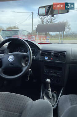 Универсал Volkswagen Golf 2001 в 