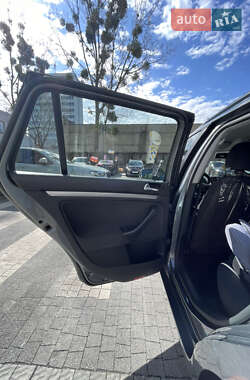 Универсал Volkswagen Golf 2009 в 