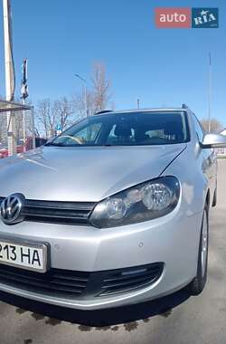 Універсал Volkswagen Golf 2010 в Івано-Франківську