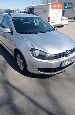 Універсал Volkswagen Golf 2010 в 