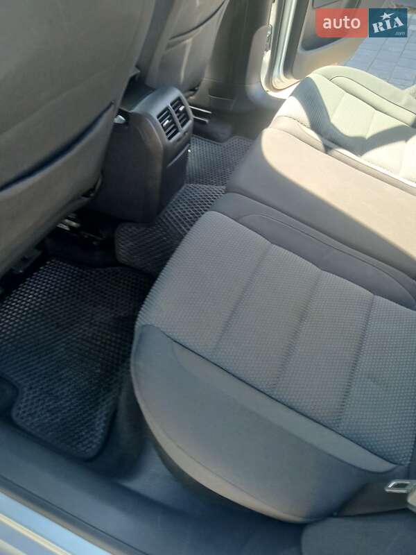 Універсал Volkswagen Golf 2010 в Івано-Франківську