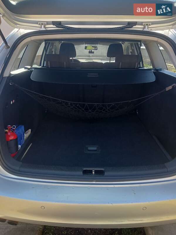 Універсал Volkswagen Golf 2010 в Івано-Франківську