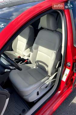 Хэтчбек Volkswagen Golf 2014 в 