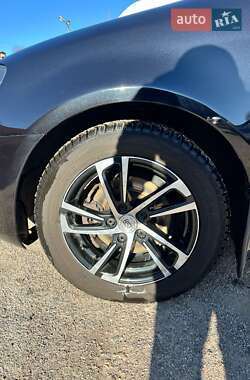 Универсал Volkswagen Golf 2011 в Чернигове
