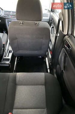 Хэтчбек Volkswagen Golf 2003 в 