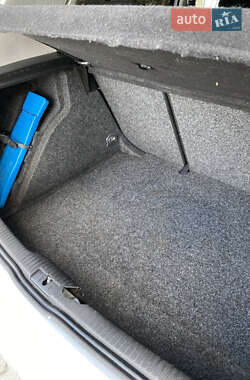 Хэтчбек Volkswagen Golf 2003 в 
