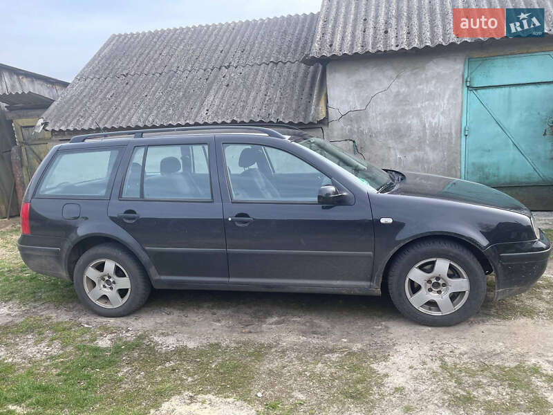 Универсал Volkswagen Golf 2001 в 