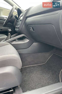 Хэтчбек Volkswagen Golf 2005 в 