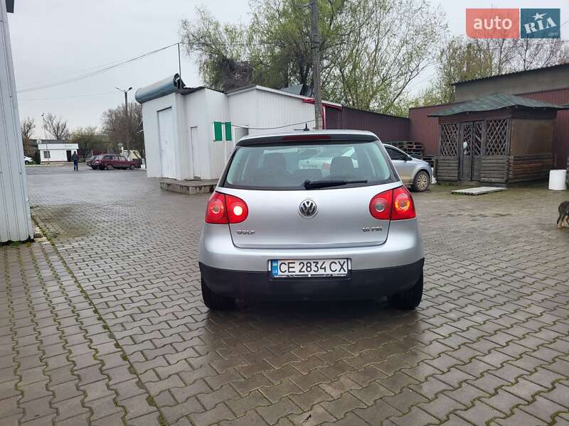 Хэтчбек Volkswagen Golf 2007 в Новоселице