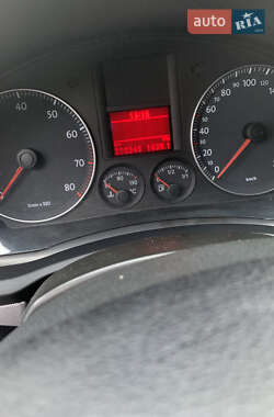 Хэтчбек Volkswagen Golf 2006 в 