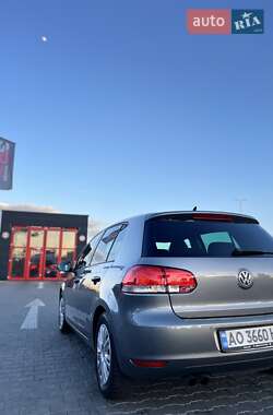 Хетчбек Volkswagen Golf 2011 в 