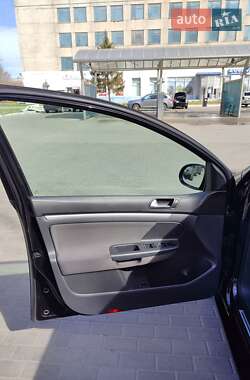 Хэтчбек Volkswagen Golf 2007 в 