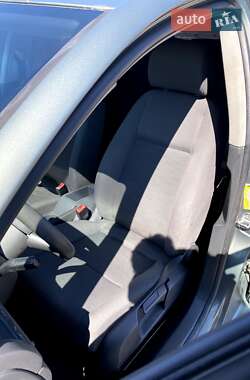 Хэтчбек Volkswagen Golf 2005 в 