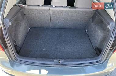 Хэтчбек Volkswagen Golf 2005 в 