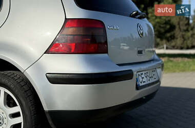 Хэтчбек Volkswagen Golf 2001 в 