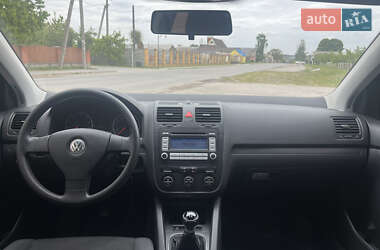 Хэтчбек Volkswagen Golf 2007 в 