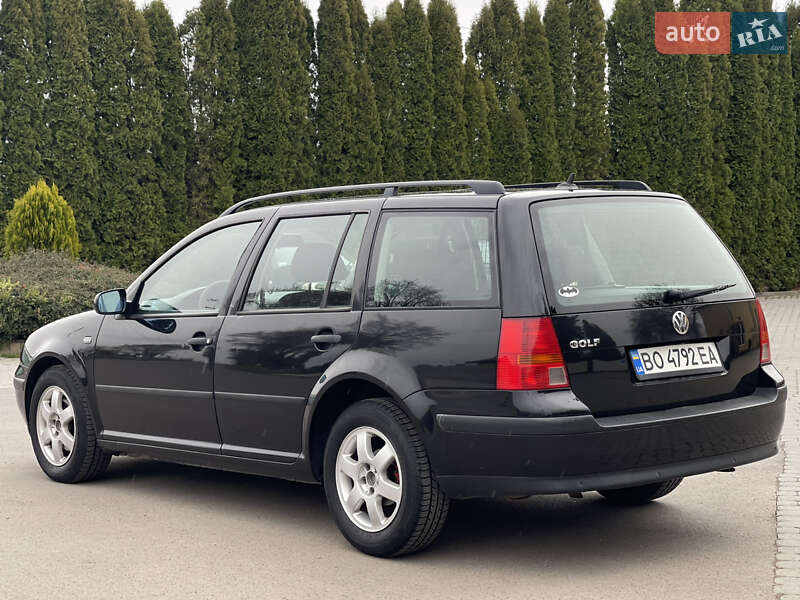 Універсал Volkswagen Golf 2001 в Тернополі