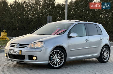 Хетчбек Volkswagen Golf 2005 в 